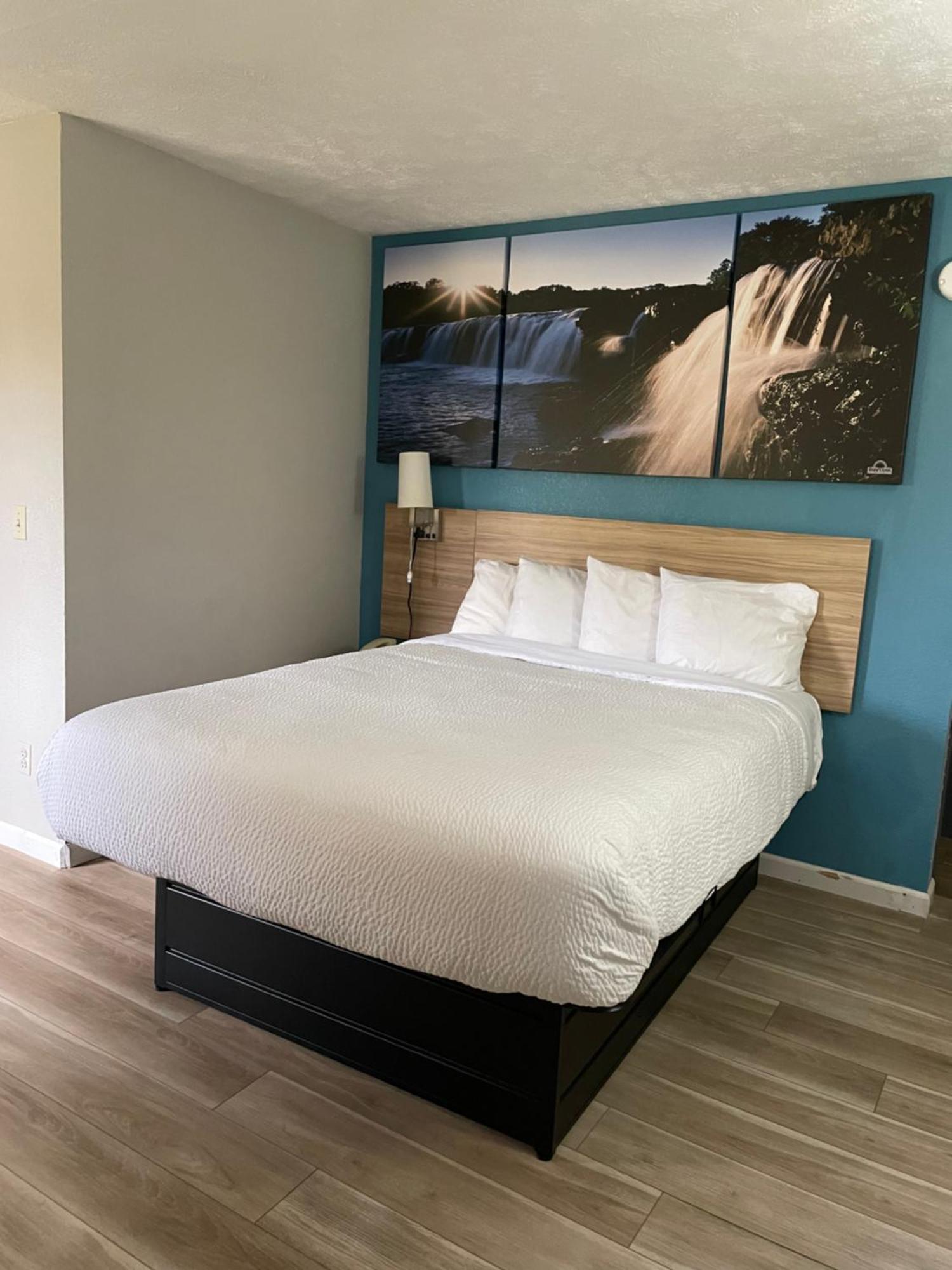 Days Inn By Wyndham Warrensburg Eksteriør bilde